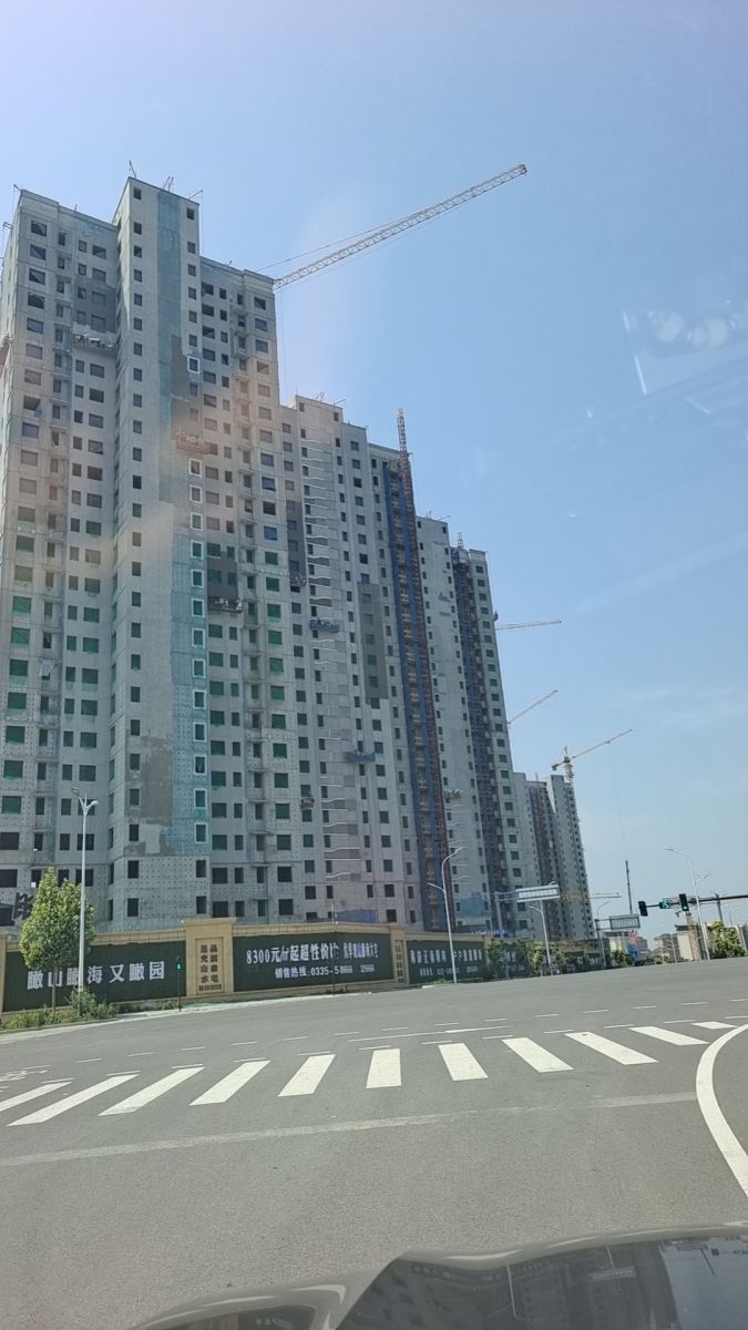 啄木鳥漆業(yè)集團簽約星光地產(chǎn)星光山水項目供貨合同