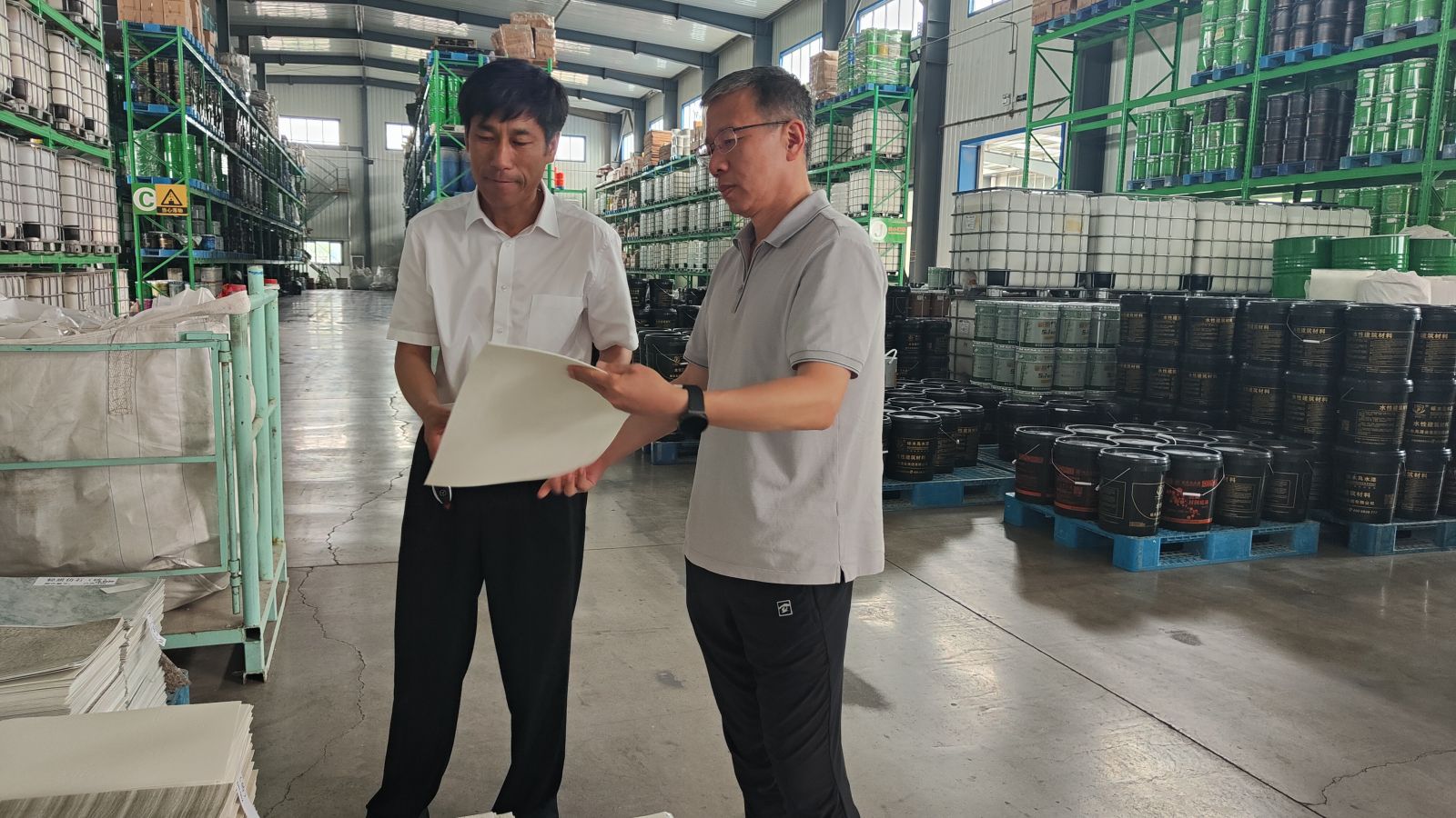 啄木鳥漆業(yè)集團 軟瓷 內(nèi)外墻涂料