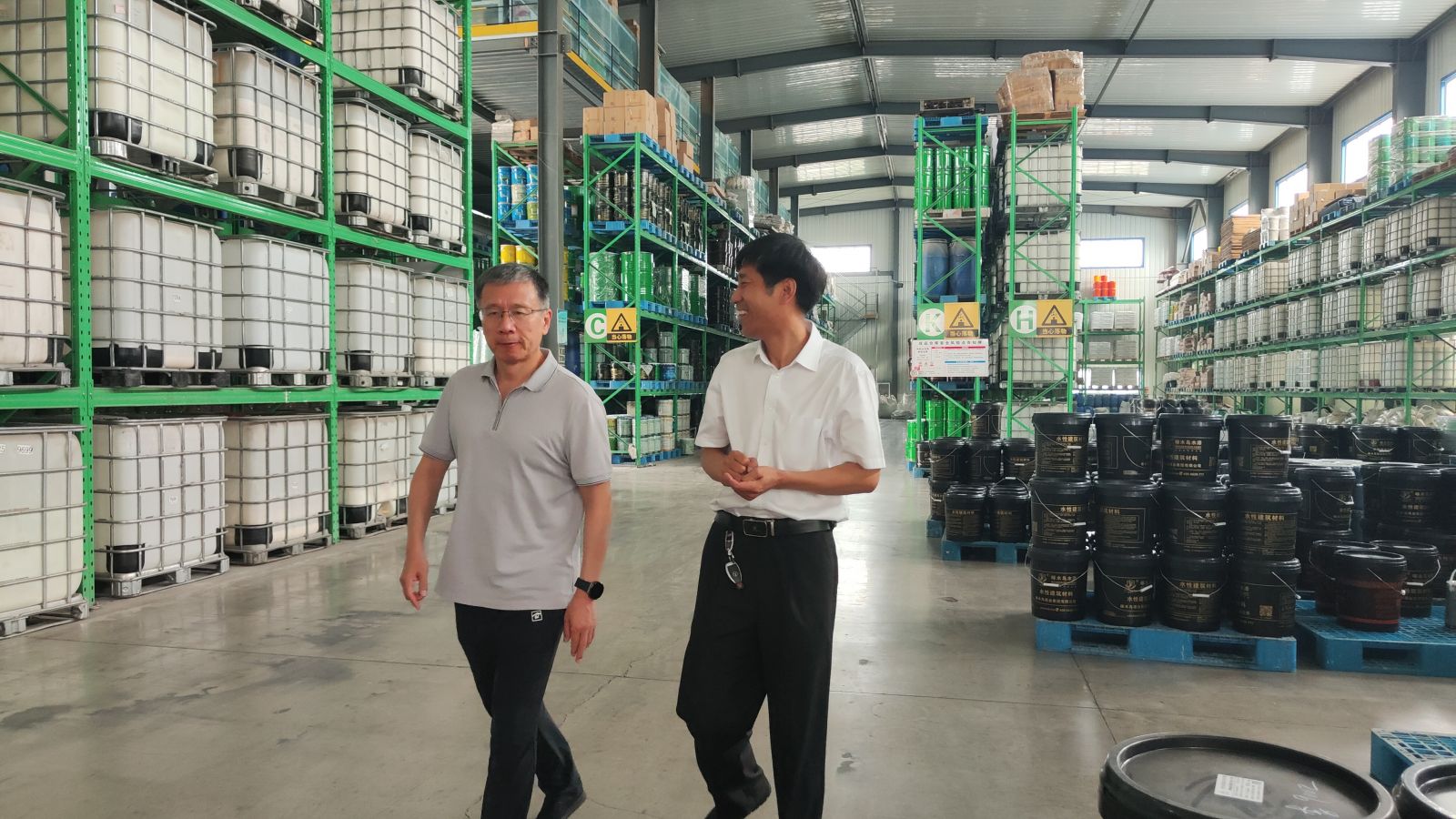 啄木鳥漆業(yè)集團 軟瓷 內(nèi)外墻涂料