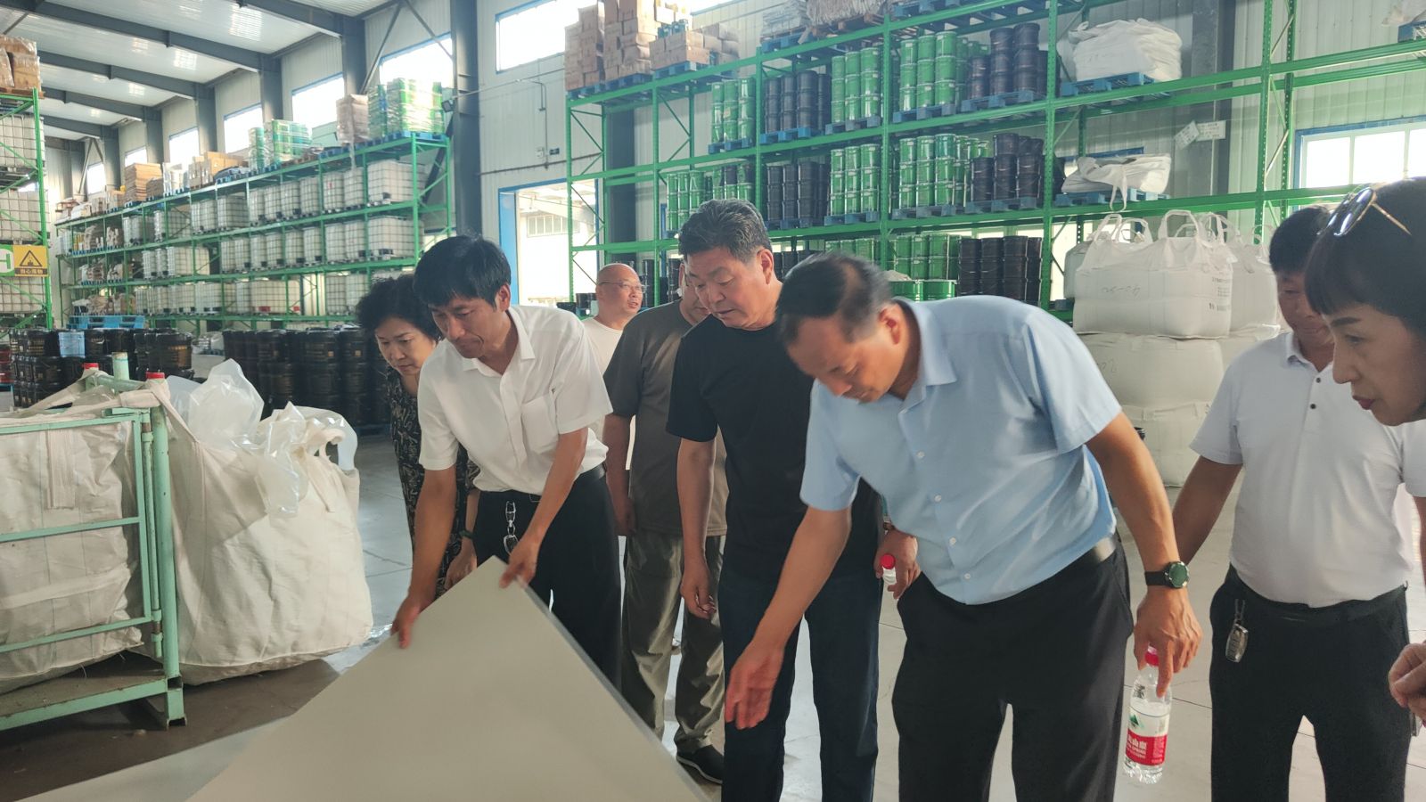 多商會(huì)到訪啄木鳥漆業(yè)集團(tuán)——互學(xué)互鑒 共促發(fā)展